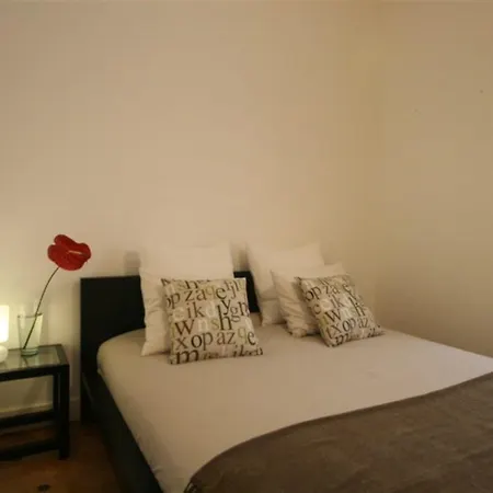 Wonderful 4 Bedroom Apartment In Lisbon